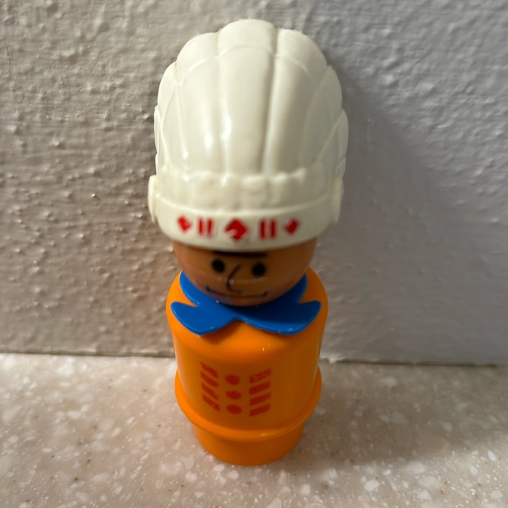 Rare Vintage Fisher-Price Little People Native American Chief Figure Toy